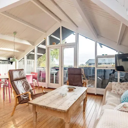 6 Person In Haarby Ferienhaus *