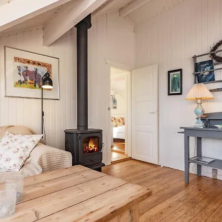 6 Person In Haarby Feriehus Brunshuse