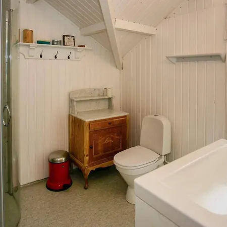 6 Person In Haarby Ferienhaus *